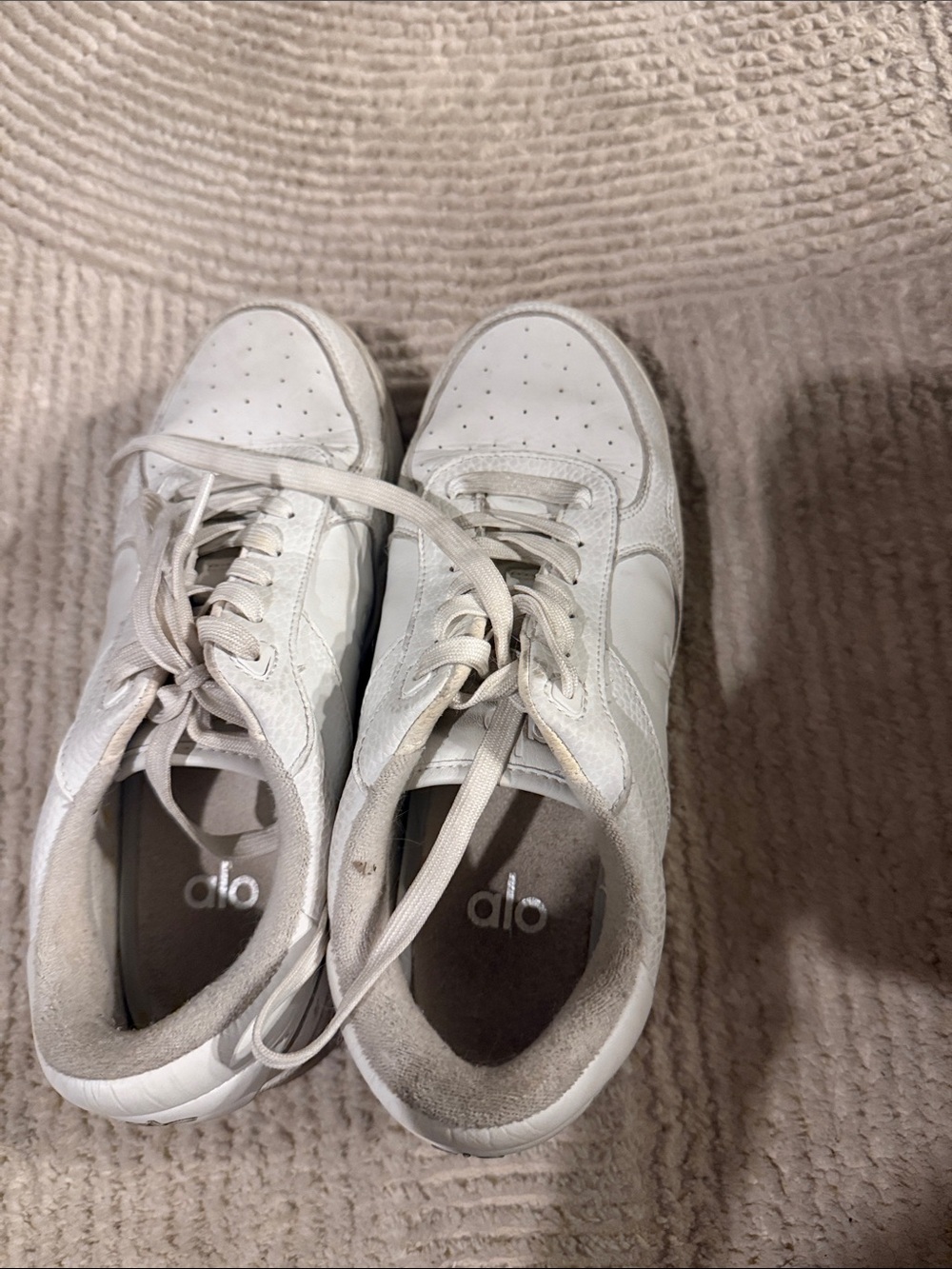 ALO Yoga Women’s Sneakers in White